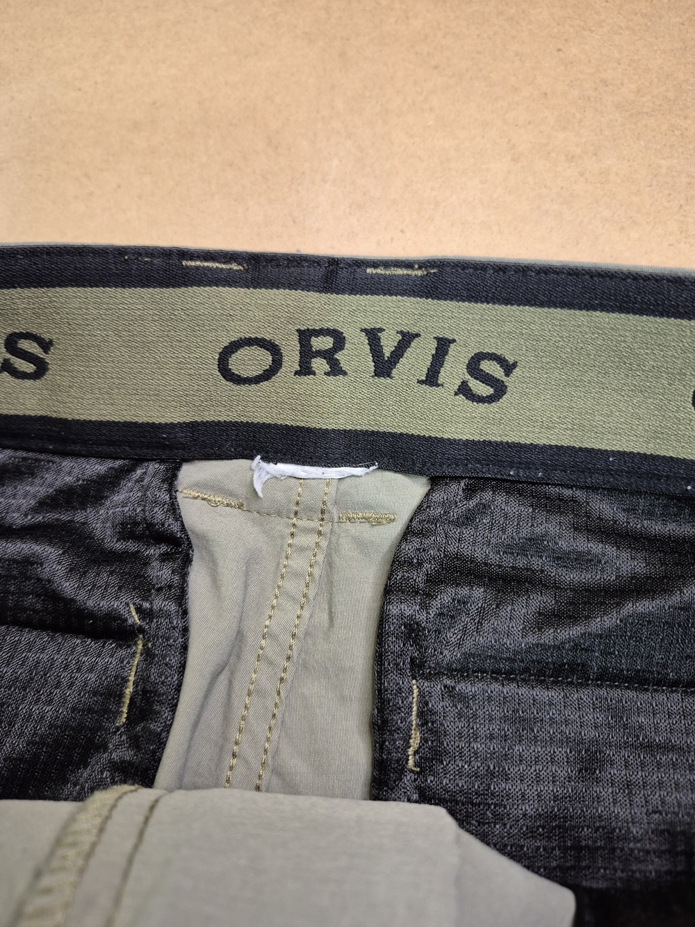 Orvis Men's Cargo Shorts in Light Olive with Striped Webbing Belt 3355/379 - Picture 7 of 10
